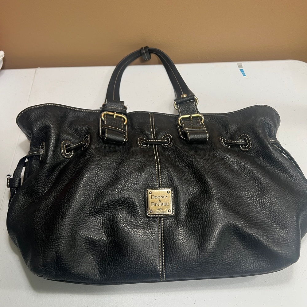 Dooney & Bourke Black Leather Shoulder Bag with Slouchy Style